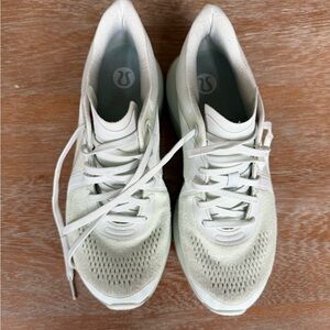 Lululemon Chargefeel Low Women's Workout Shoe in Light Sage/Green Fern